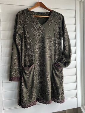 Yak & Yeti V-Neck Tunic Dress Green with Chocolate Brown Lace Trim size Small